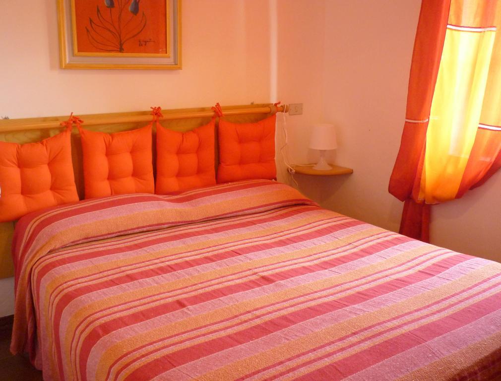 Appartamenti Cannigione La Conia Chambre photo